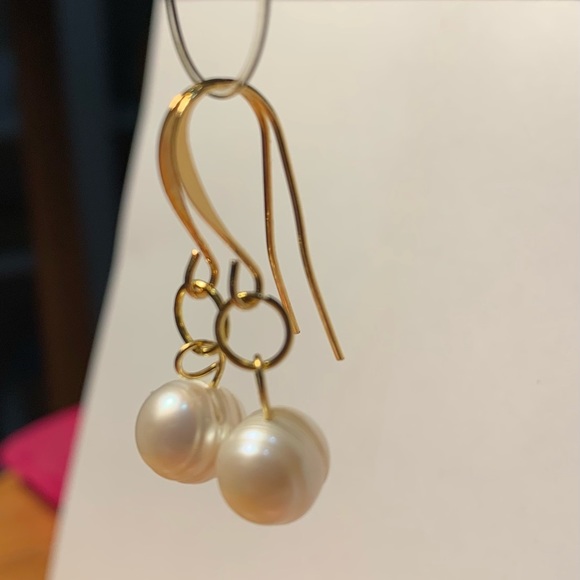 Genuine Pearl Drop Earrings NWT - Picture 1 of 12